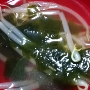 もやしとわかめの韓国風スープ